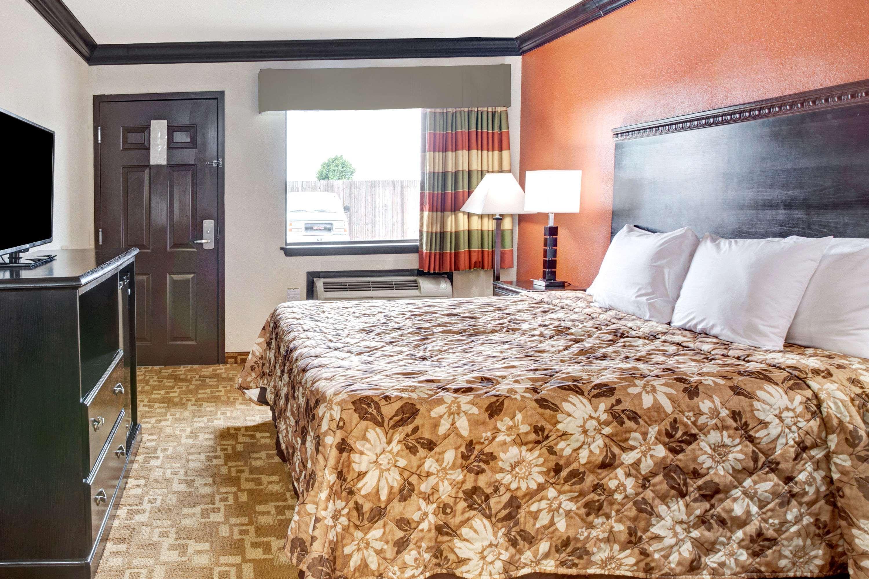 Days Inn By Wyndham Oklahoma City/Moore מראה חיצוני תמונה
