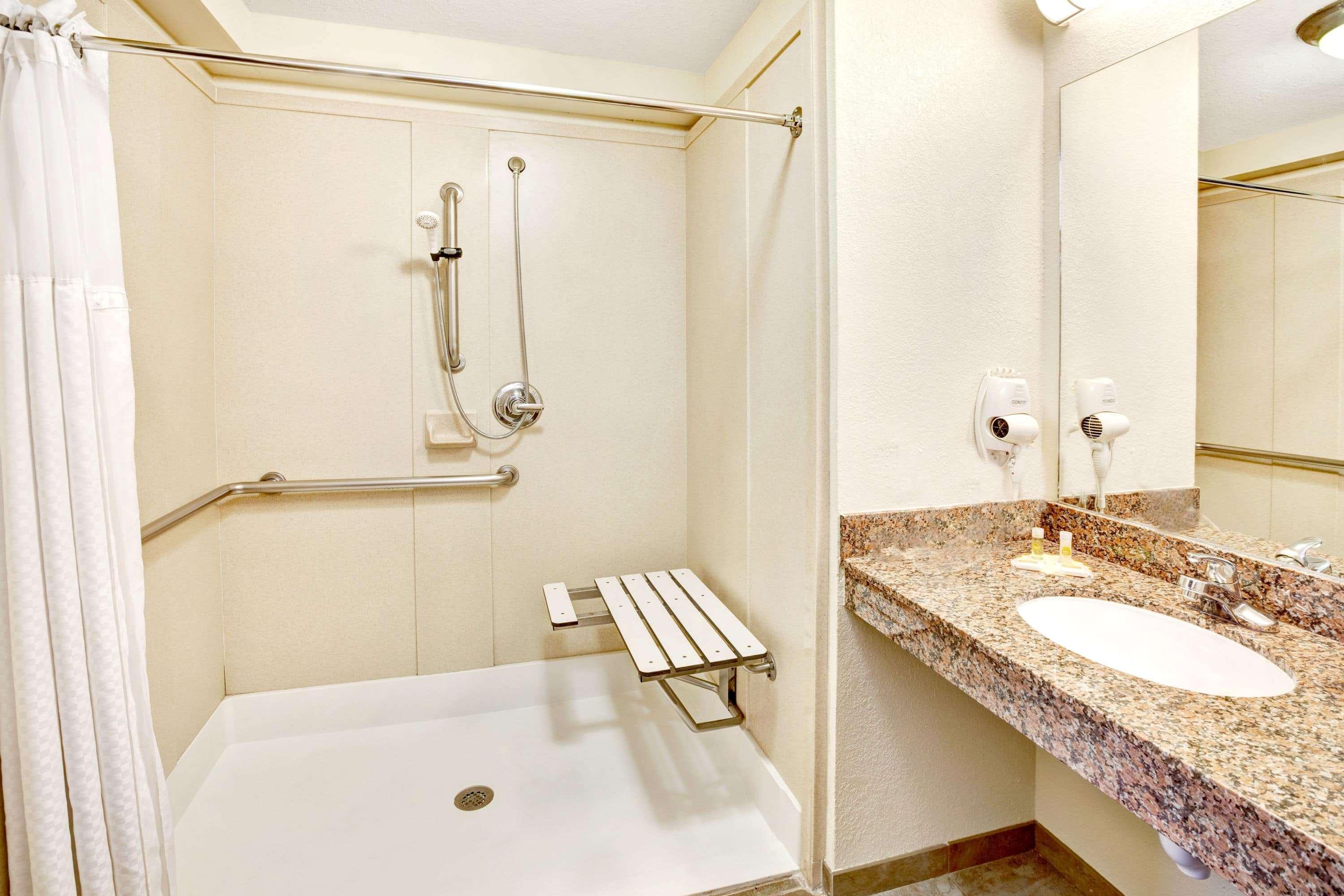 Days Inn By Wyndham Oklahoma City/Moore מראה חיצוני תמונה