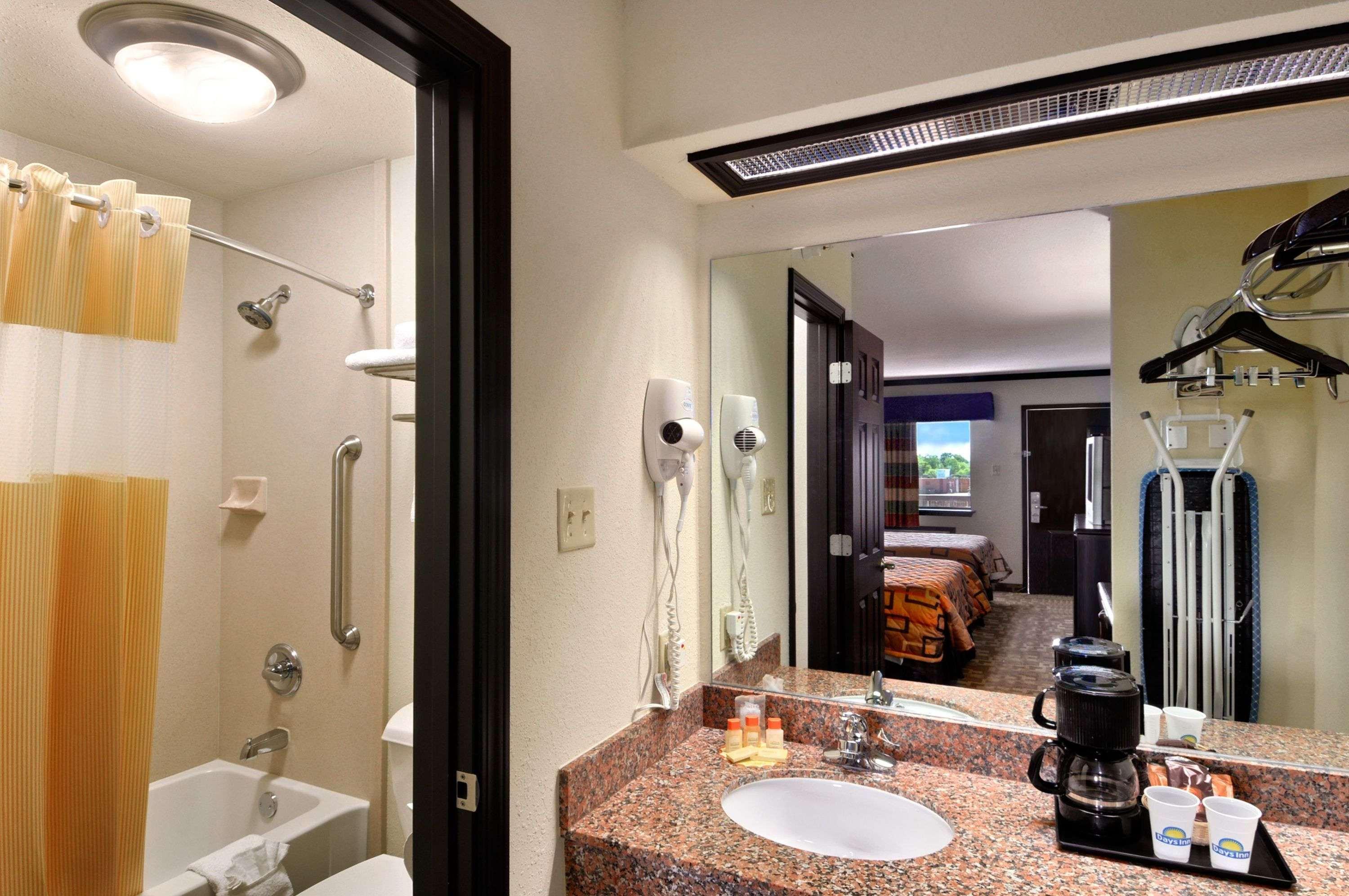 Days Inn By Wyndham Oklahoma City/Moore מראה חיצוני תמונה