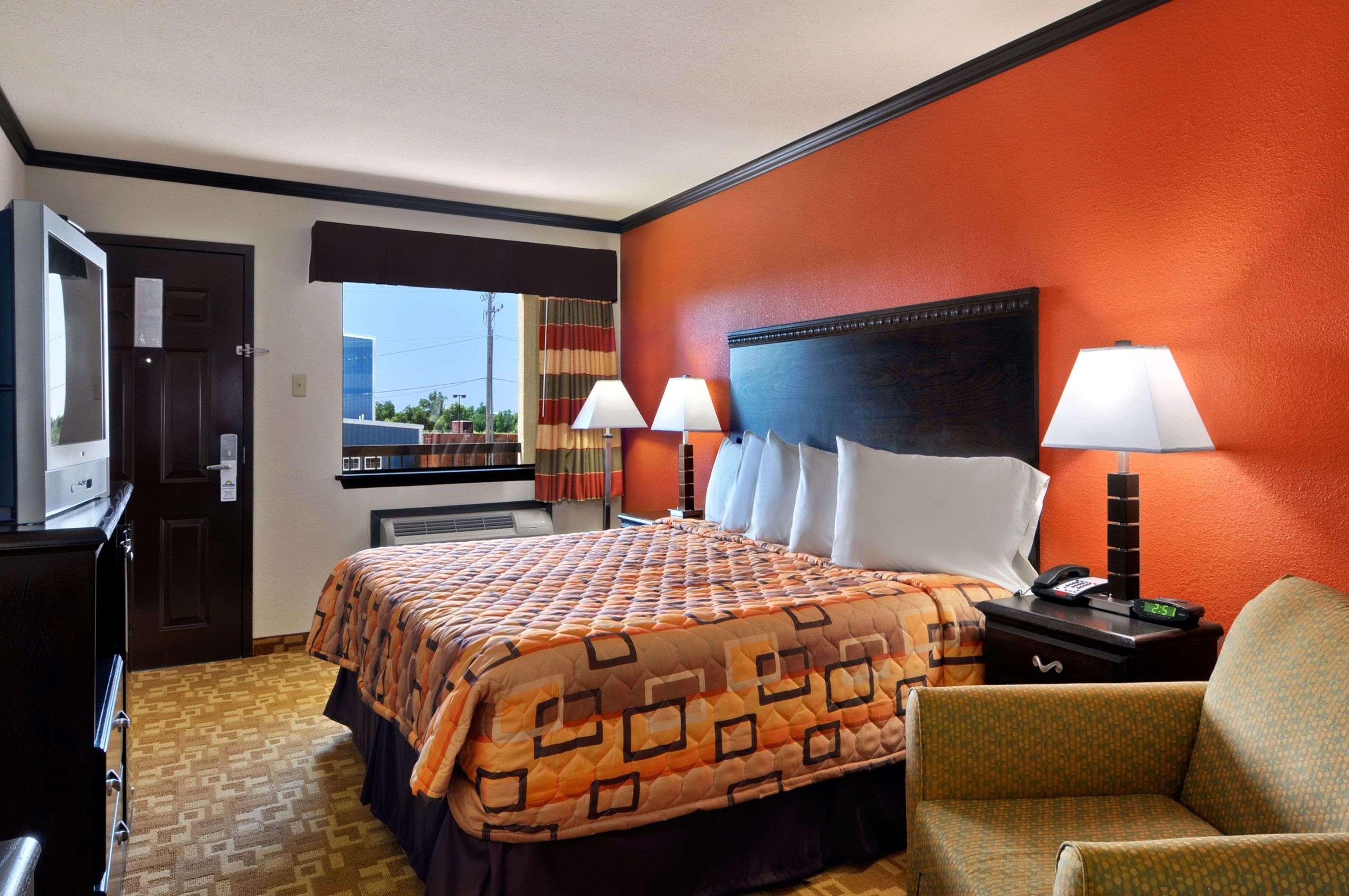 Days Inn By Wyndham Oklahoma City/Moore מראה חיצוני תמונה