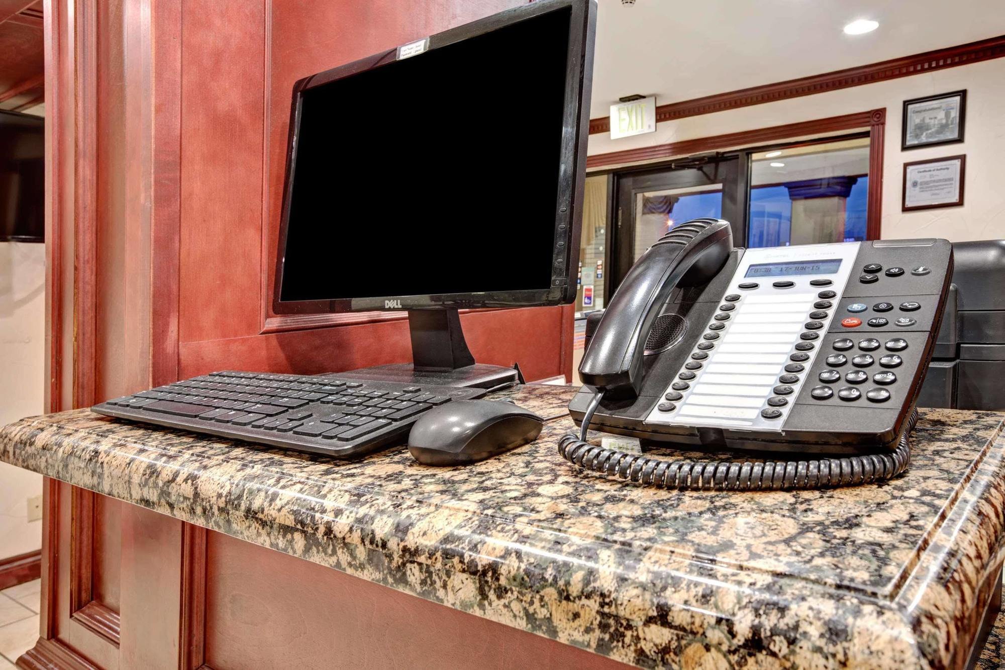 Days Inn By Wyndham Oklahoma City/Moore מראה חיצוני תמונה